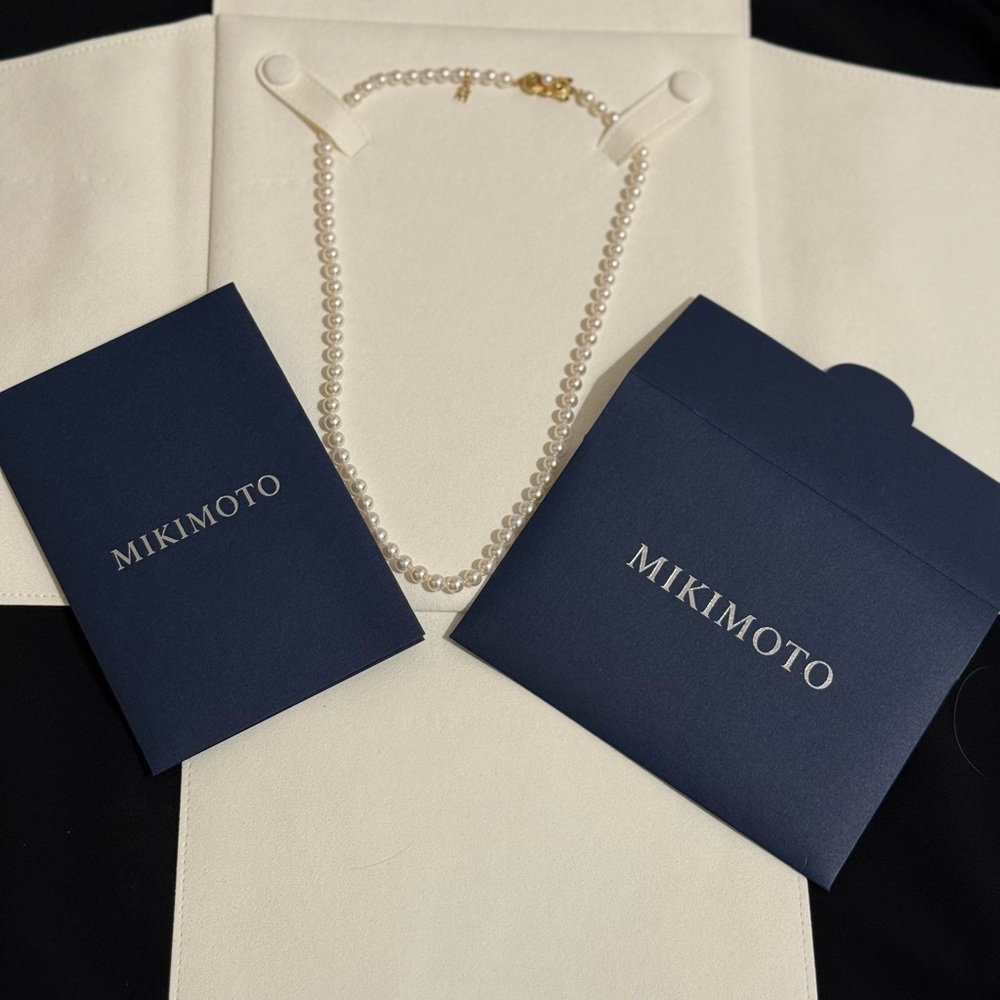 Mikimoto 18” White Pearl Strand w/ Yellow Gold Clasp